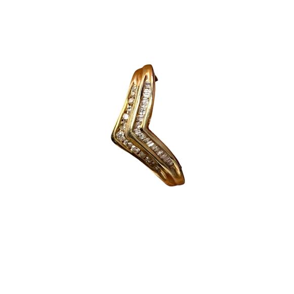 Beautiful 2 Row Chevron Style 1/4 Carat Natural Diamond Baguette Ring - Size 7 - Picture 6 of 17